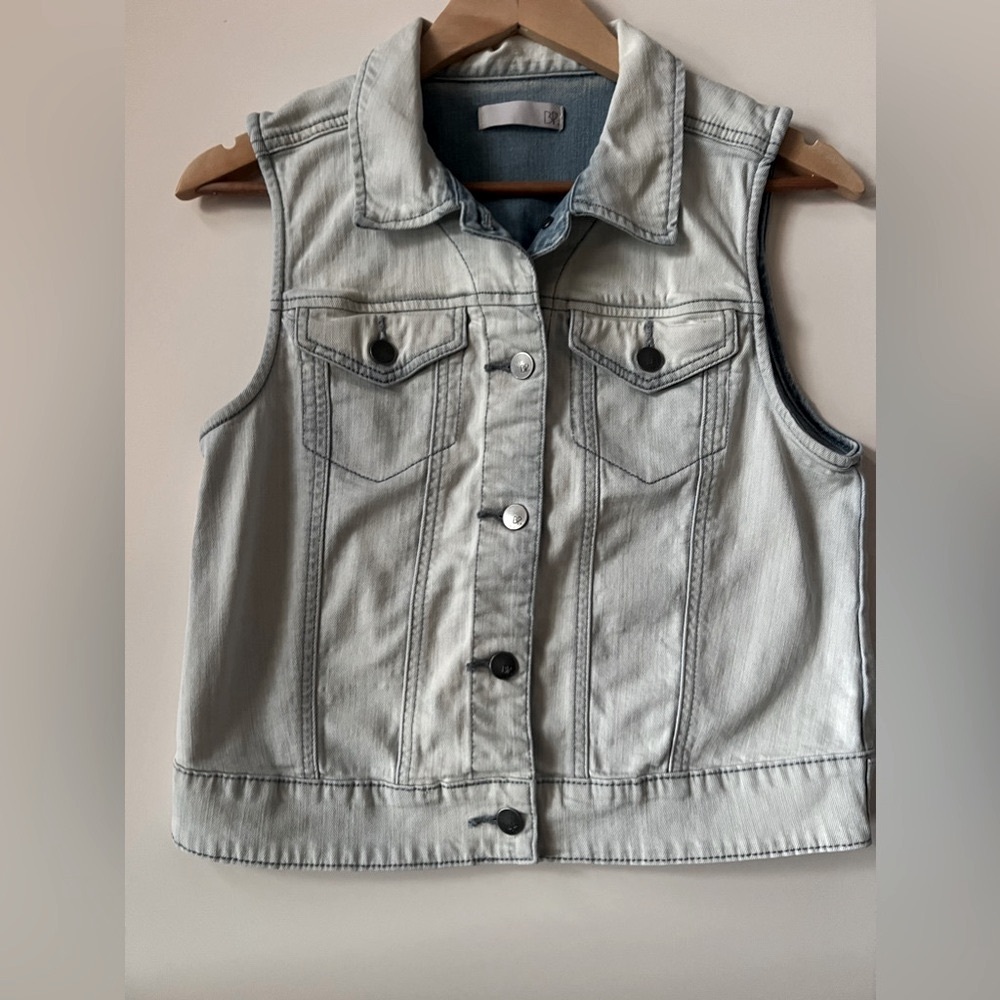BP Sleeveless Faded Juniors Button Up Jean Jacket Size Medium